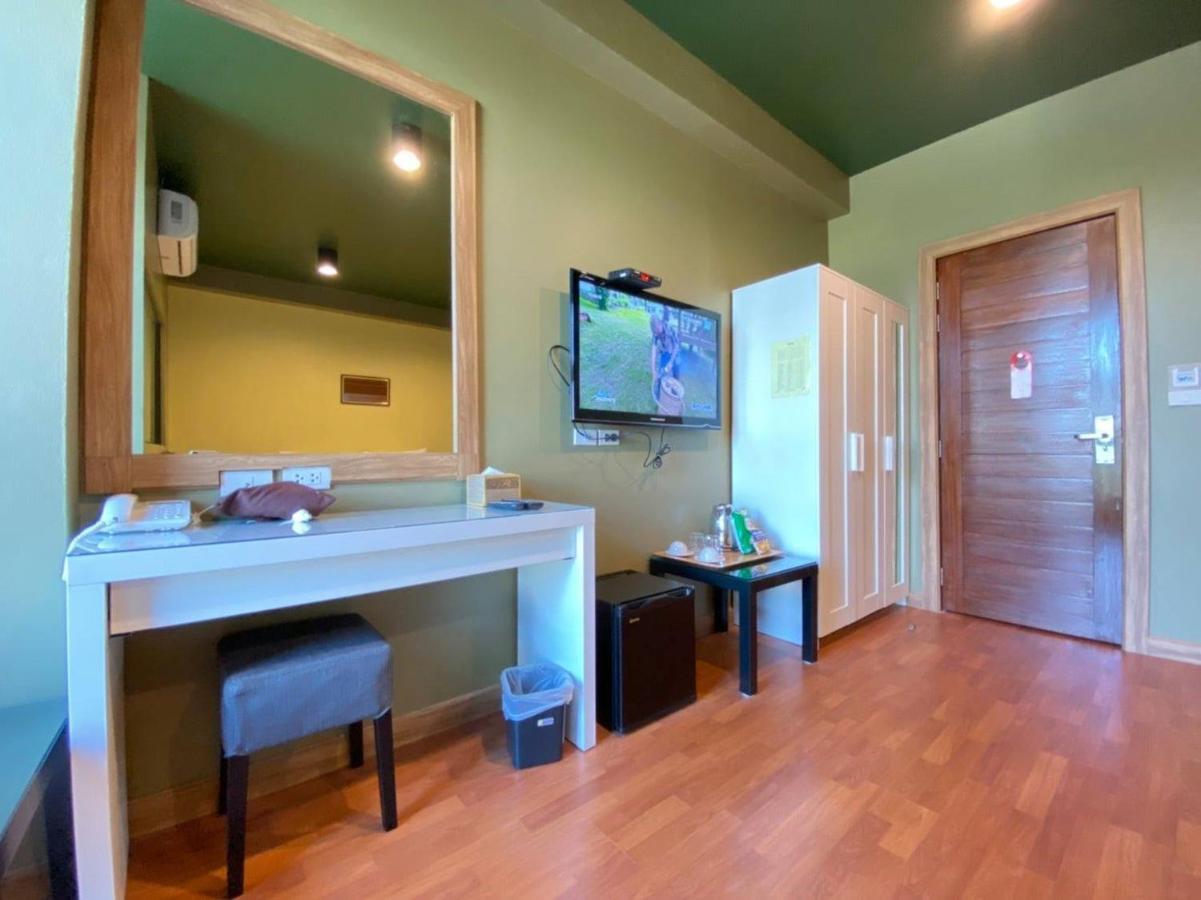 Work Den Chiangrai Hotel Chiang Rai Luaran gambar
